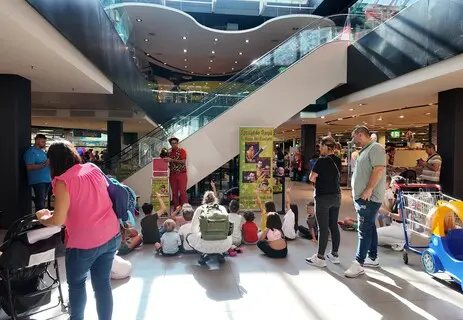 Spettacoli di piazza per bambini e famiglie nel Canton Ticino